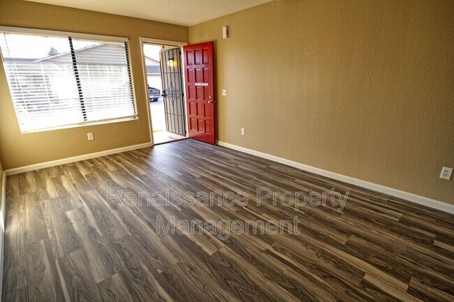 Building Photo - 1394 Pajaro Ave
