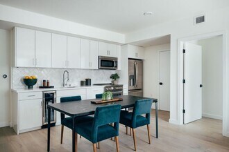 Building Photo - 345 8th St