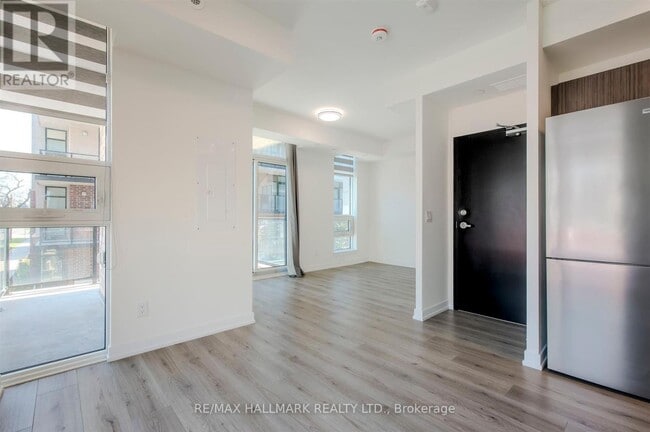 Building Photo - 861 Sheppard Ave W
