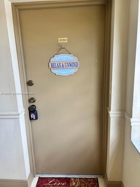 Foto del edificio - 10431 N Kendall Dr