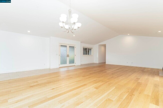 Foto del edificio - 179 Cypress Point Way