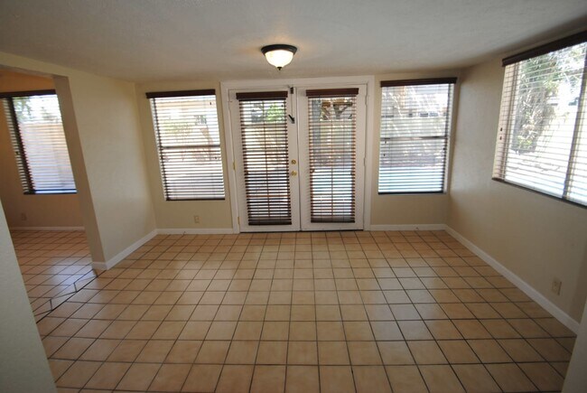 Building Photo - 4056 W Camino del Rio