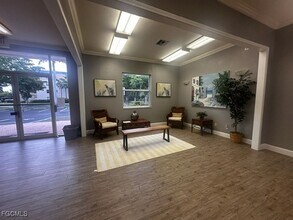 Building Photo - 14831 Park Lake Dr