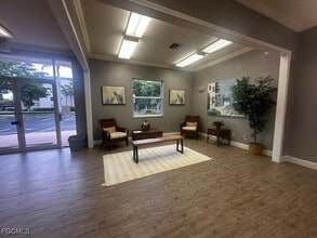 Building Photo - 14831 Park Lake Dr