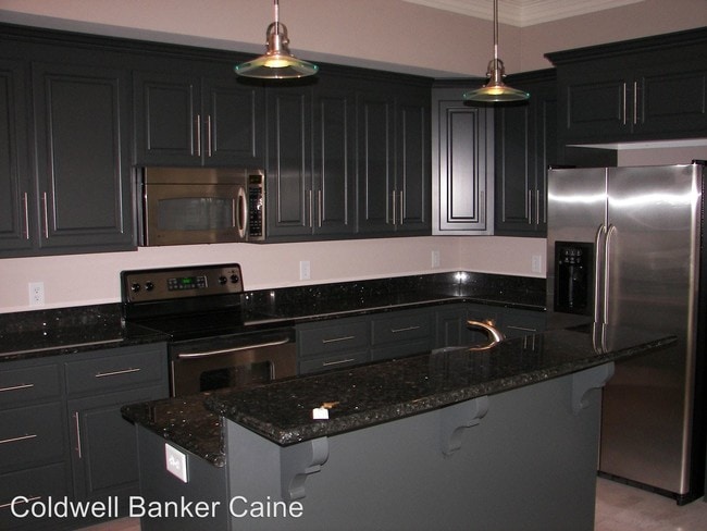 Building Photo - 4 br, 2.5 bath House - 15 Rivoli Lane