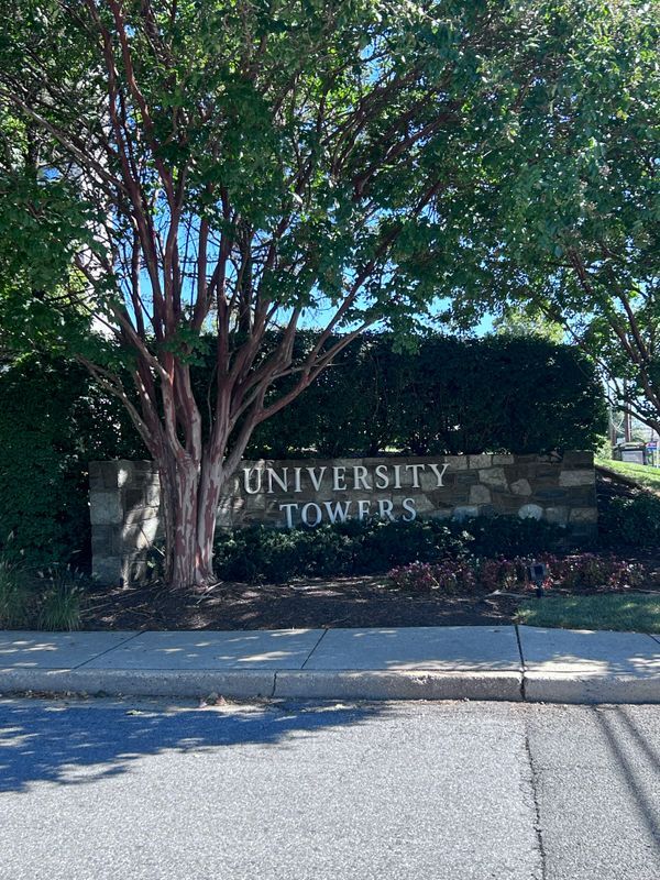 Foto del edificio - 1111 University Blvd W