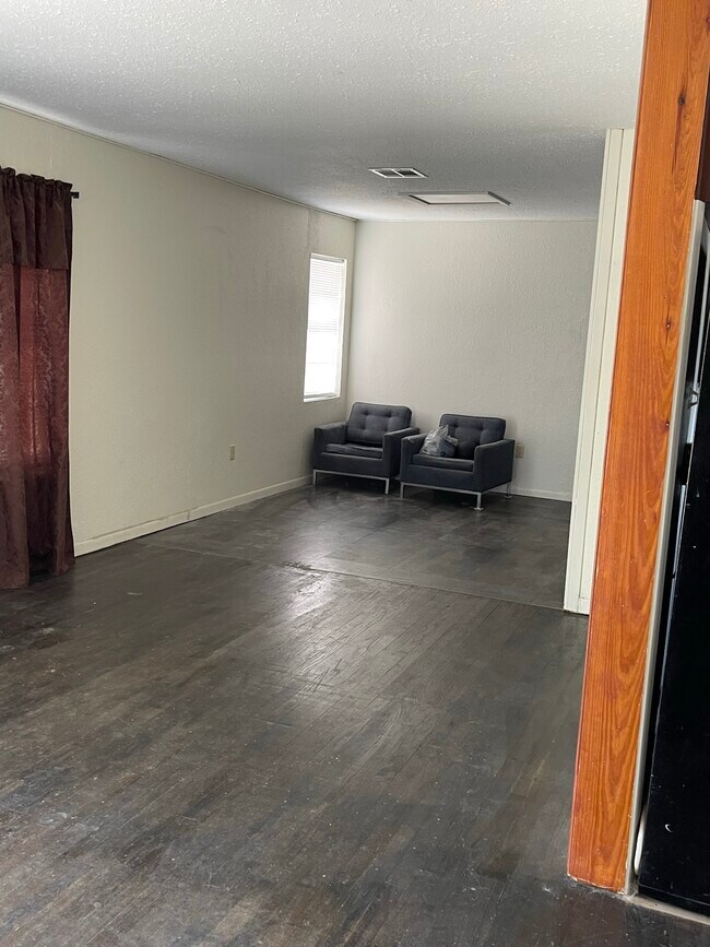 Foto del edificio - 516 W Ave D