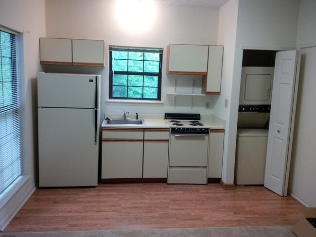 Foto del edificio - 1776 E 106th St