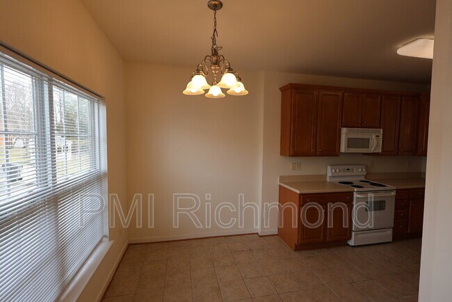 Foto del edificio - 5805 Park Creste Dr