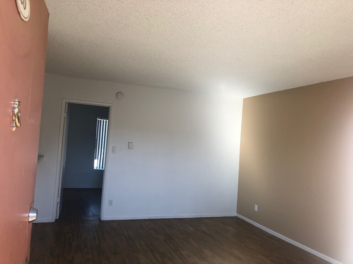 Living room from entrance - 15234 Sunburst St
