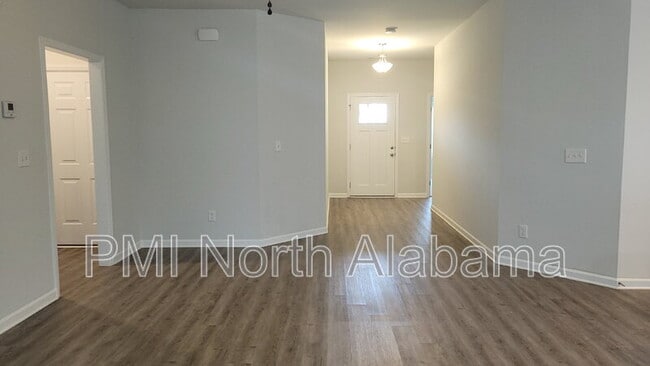 Building Photo - 307 Temper St