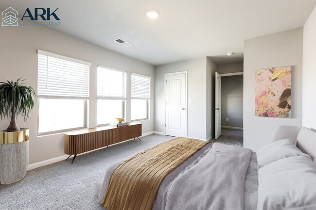 Building Photo - 939 Equine Dr