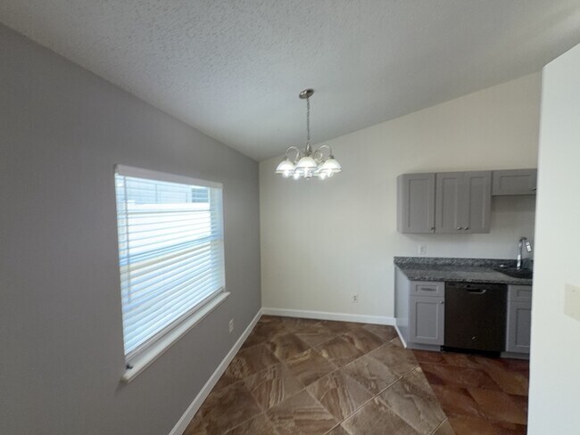 Building Photo - 502 San Gabriel Ct