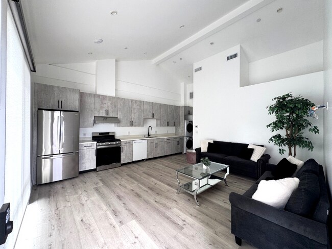 Foto del edificio - 7824 Shadyspring Dr