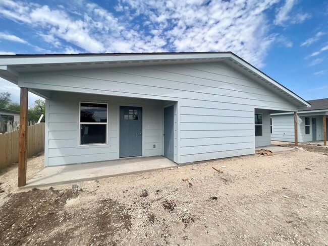 Building Photo - COMING JANUARY - Newly Built Duplex Availa...