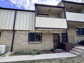 Building Photo - 1827 Quail St