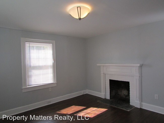 Building Photo - 2 br, 1 bath House - 722 East Maple Avenue