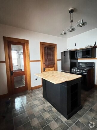 Building Photo - 1809 N 51st St