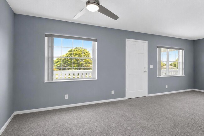 Foto del edificio - 10000 Meridian Way N