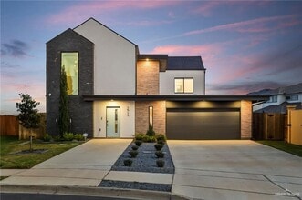 Building Photo - 35 Silverton Cir