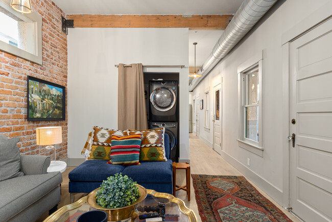 Foto del edificio - 343 S Scott Ave