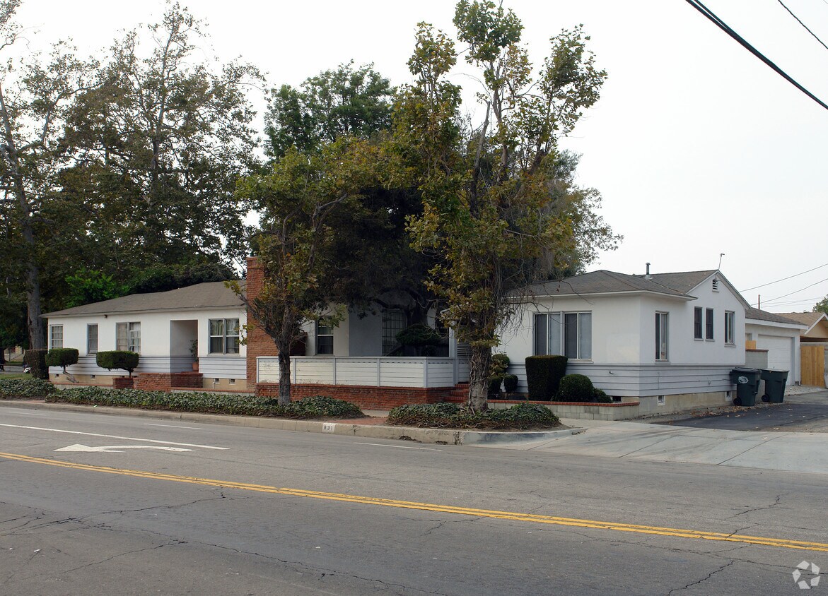 Primary Photo - 831-837 W 5th St