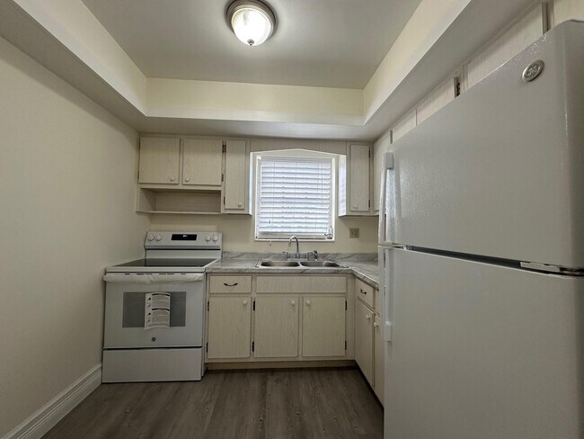 Foto del edificio - 2966 Ashley Dr E