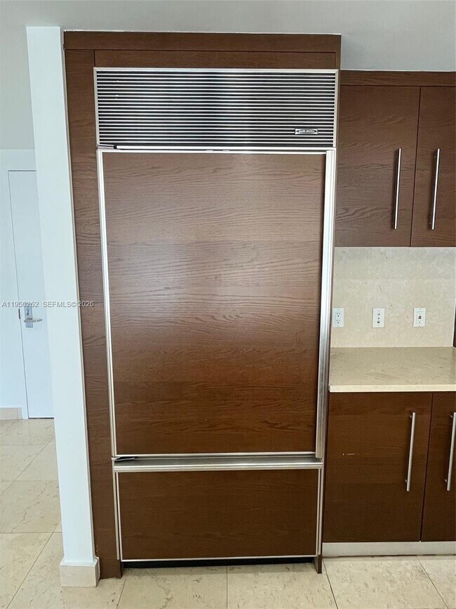 Foto del edificio - 495 Brickell Ave