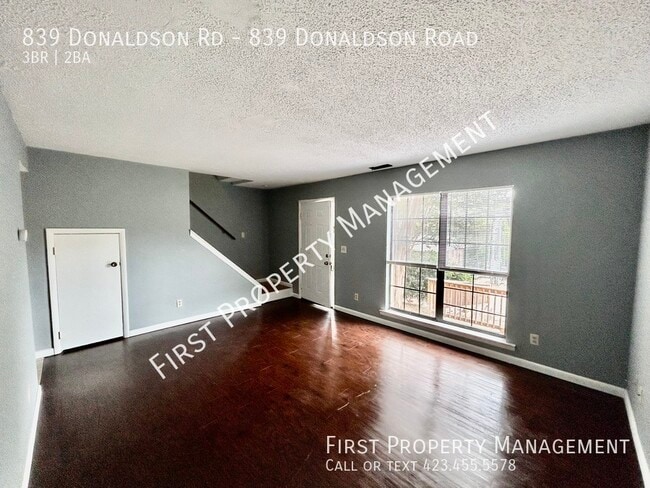 Building Photo - East Ridge 3Bed/1.5Bath Duplex: Central AC...