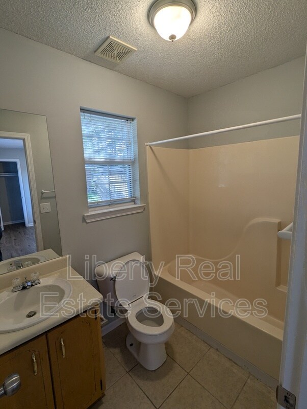 Building Photo - 177 Sheila Dr