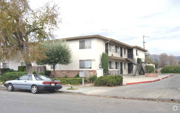 Building Photo - 260 Pamela Ave
