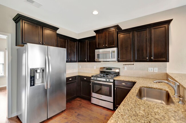 Building Photo - Charming & Spacious Home with Modern Comforts