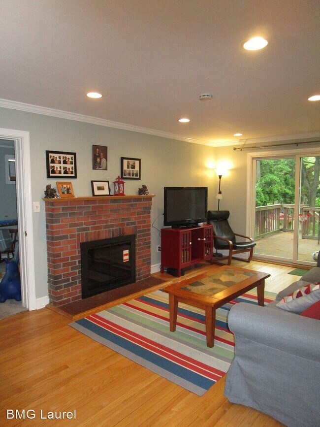 Building Photo - 4 br, 3 bath House - 4104 Tennyson Rd
