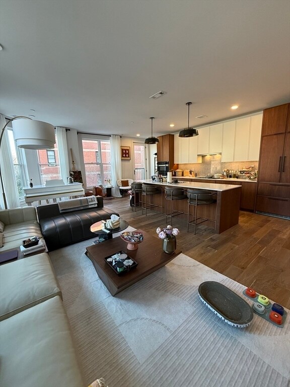 Foto del edificio - 566 Columbus Ave