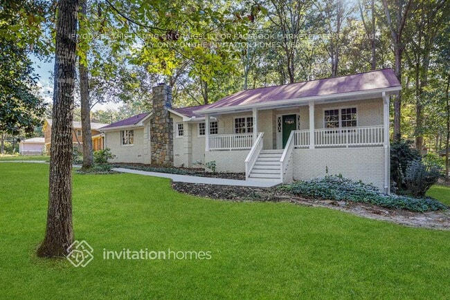 Building Photo - 492 Summit Dr