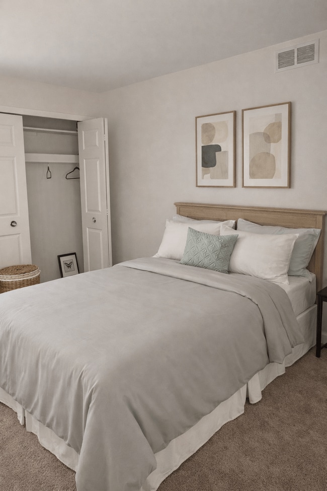 Building Photo - Corner Place