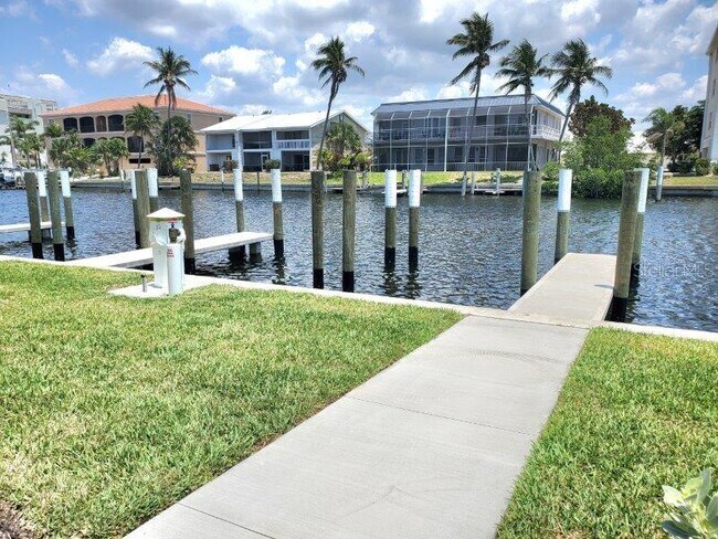 Foto del edificio - 1620 Seahaven Dr