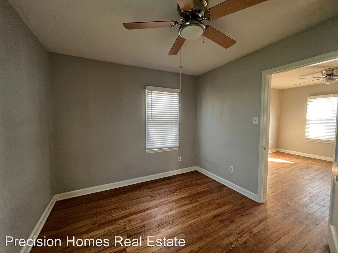 Foto del edificio - 1 br, 1 bath House - 109 N Division Ave