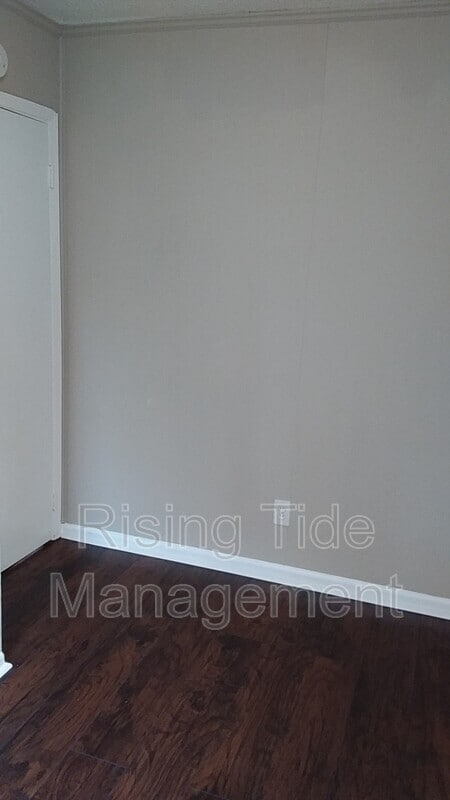 Building Photo - 1728 33rd St Ensley