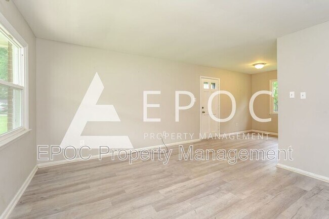 Foto del edificio - 4114 Carnation Dr