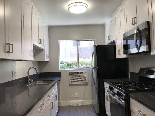 Foto del edificio - 7261 Franklin Ave