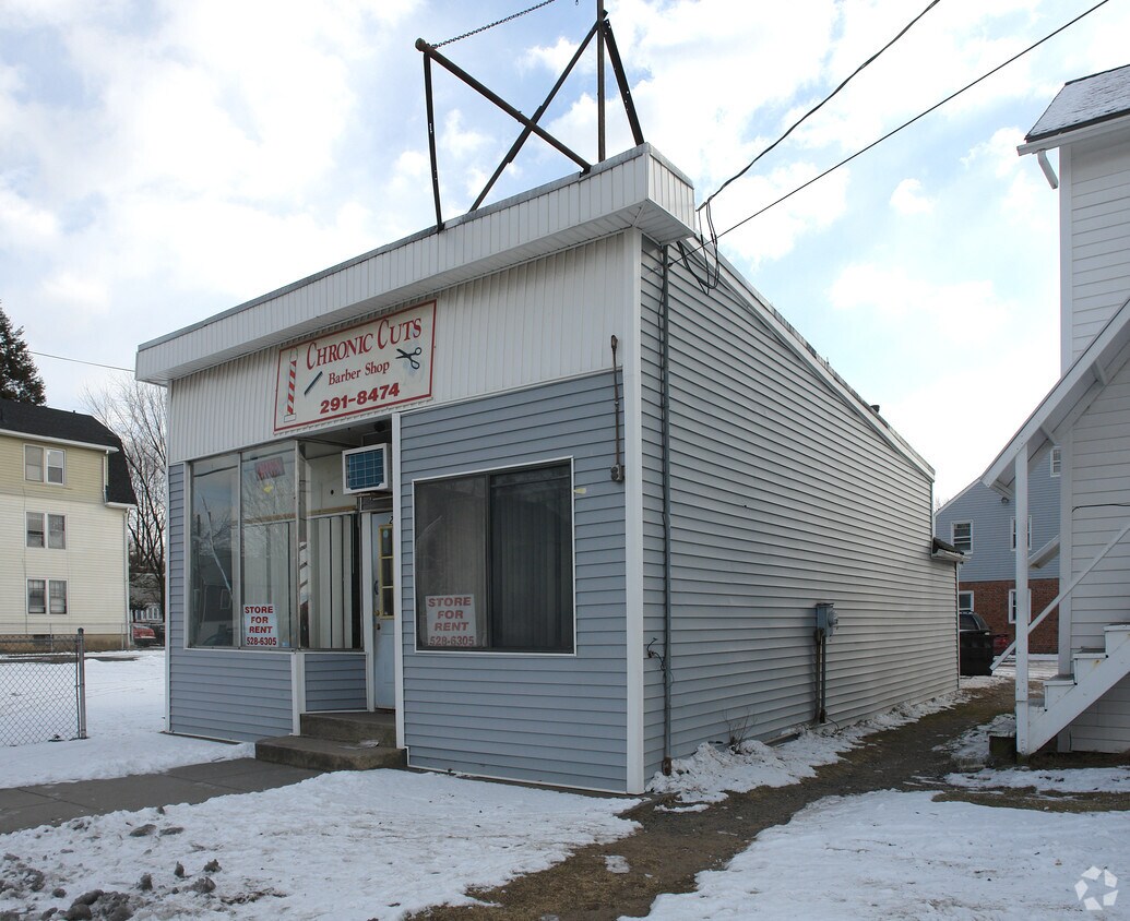 Primary Photo - 217 Burnside Ave