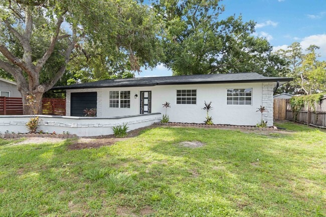 Building Photo - 4970 Brookmeade Dr