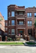 Building Photo - 919 N Leavitt St