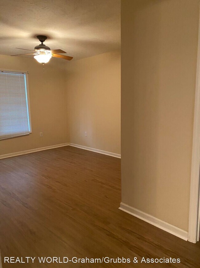 Building Photo - 3 br, 2.5 bath House - 14981B Kenwyn Drive