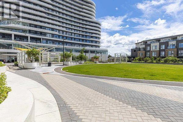 Building Photo - 2560 Eglinton Ave W