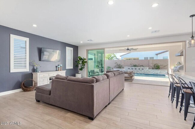 Foto del edificio - 17168 W Rocklin St