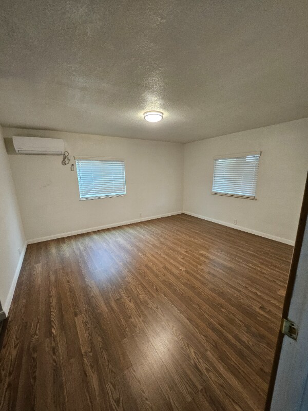 Foto del edificio - 11909 Manzanita St