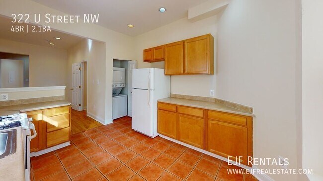Building Photo - U Street Three Bedroom Plus Loft W/Off Str...