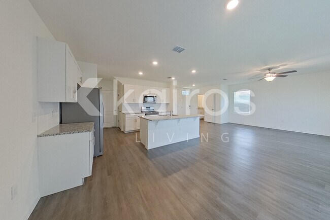 Building Photo - 32040 Katelin Cir
